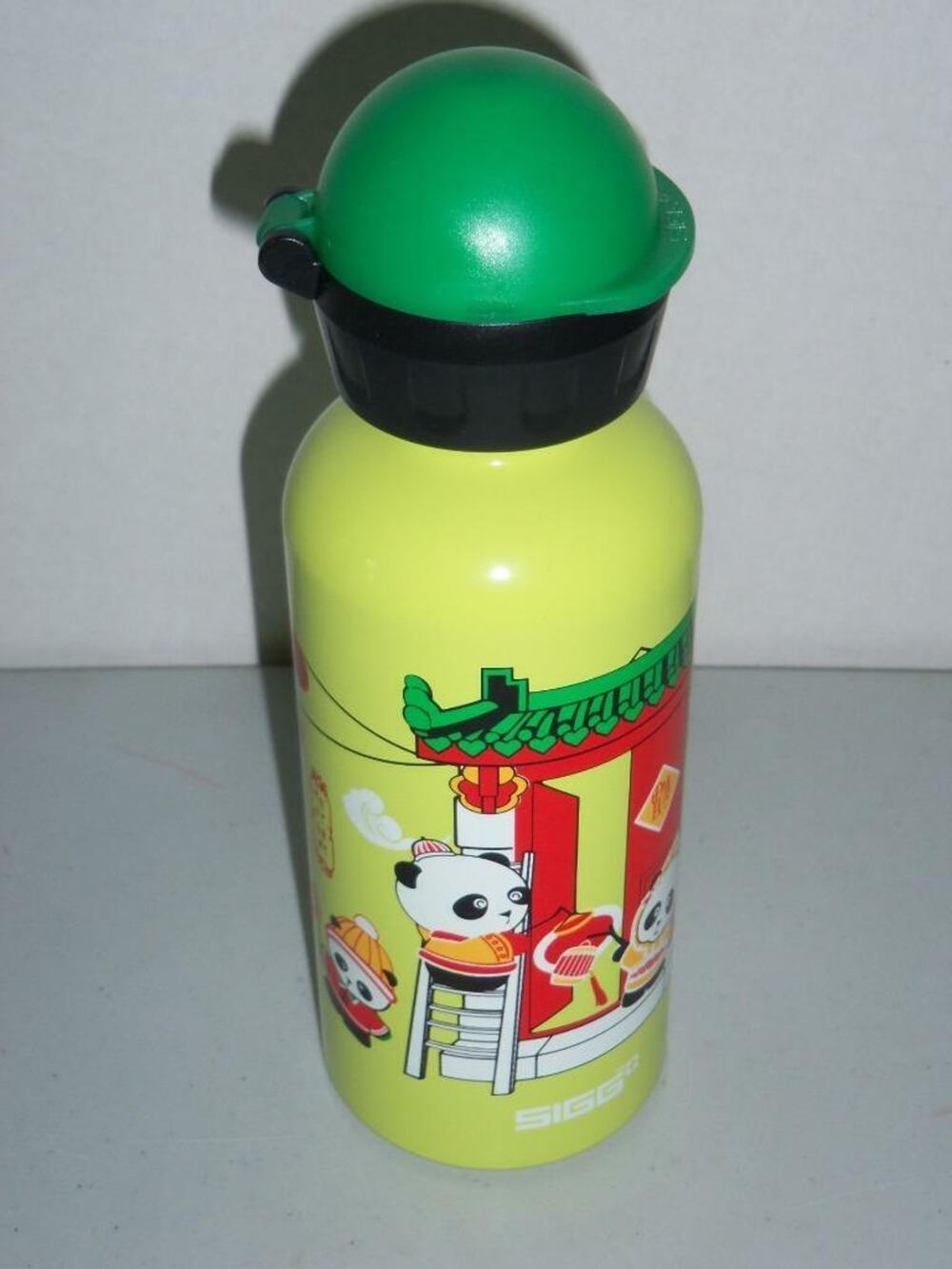 Sigg Lantern Panda 0.4 Liter Water Bottle Lime Green New Swiss Made -0518T14
